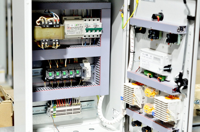 IP68 vs IP69 How to Choose the Right Waterproof Enclosure for Demanding Applications