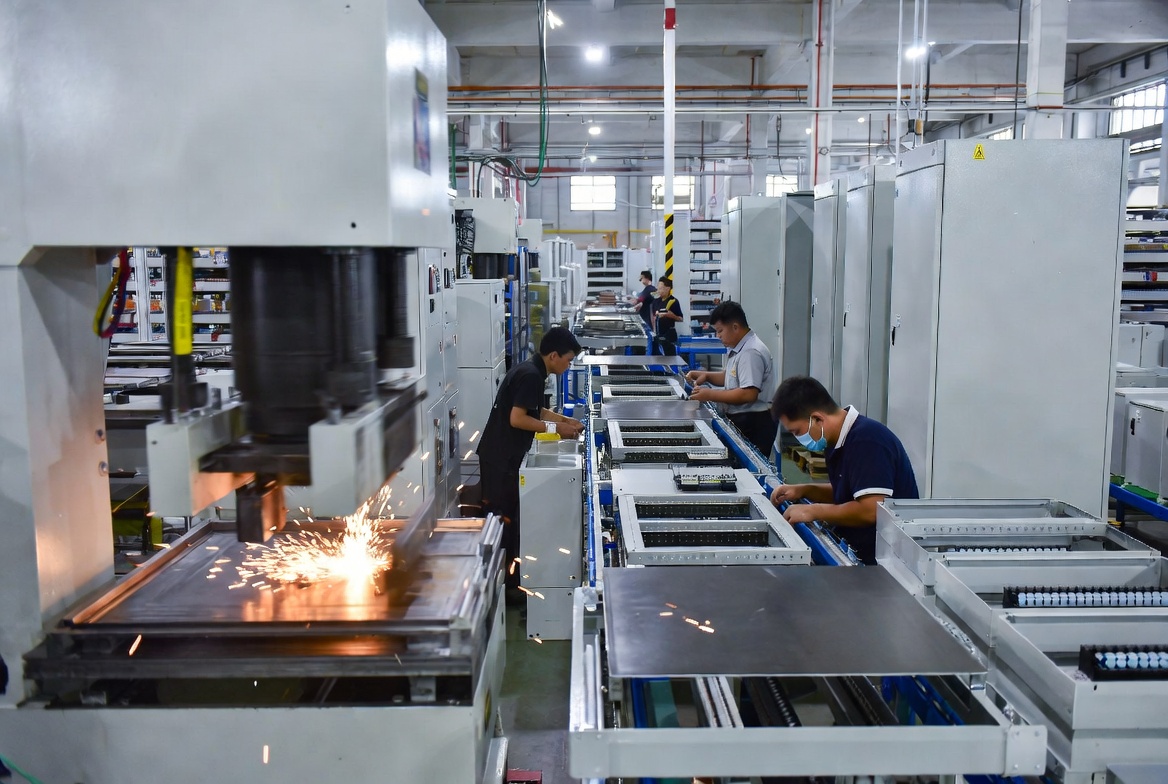 Ningbo Bohui f&eacute;mlemez burkolat gy&aacute;rt&aacute;sa